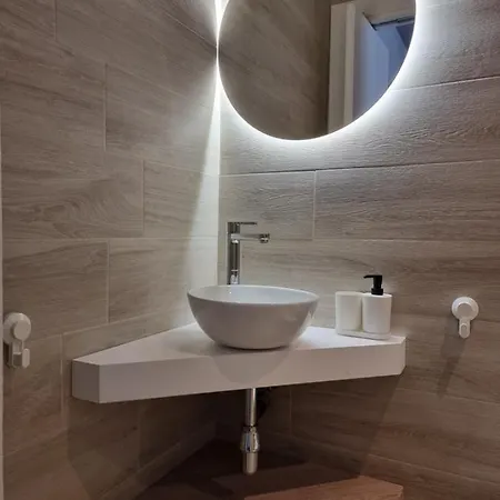 Pescoluse 아파트 *